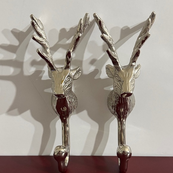 Metal Wall Mounted Deer Head Coat Hooks Lot Set of 2 Pieces Stag Hook - Picture 1 of 5